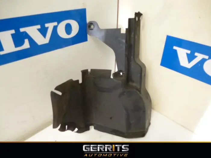 Air funnel Volvo V70
