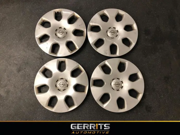 Wheel cover set Opel Zafira