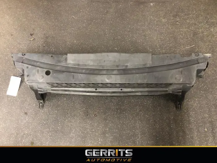 Bumper onderplaat Volvo V70