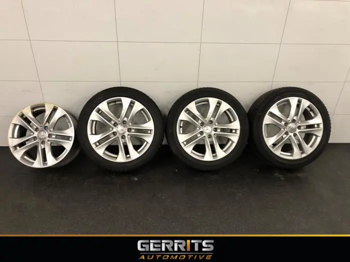 Set of wheels + winter tyres Mercedes C-Klasse