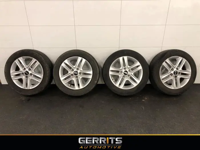 Set of wheels + tyres Kia Cee'd Sportswagon
