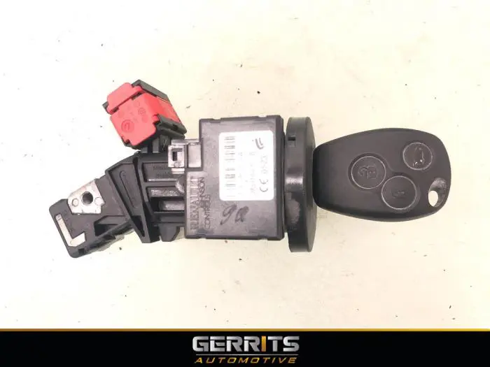 Ignition lock + key Opel Vivaro