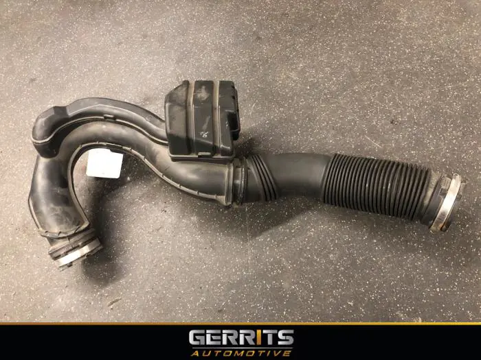 Air intake hose Opel Vivaro