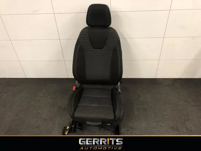 Seat, left Opel Astra