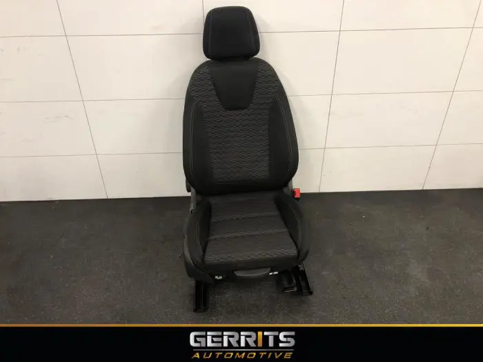 Seat, right Opel Astra