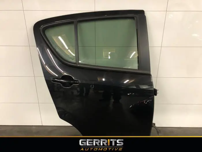 Rear door 4-door, right Opel Agila