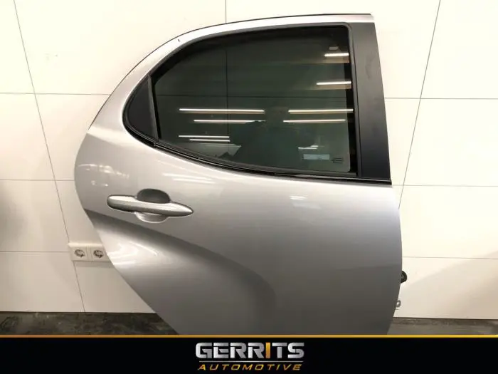 Rear door 4-door, right Toyota Yaris