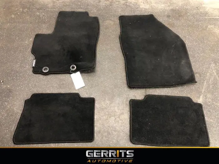 Set of mats Toyota Yaris