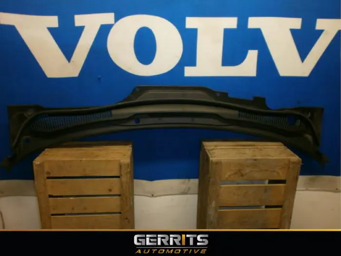 Cowl top grille Volvo S40